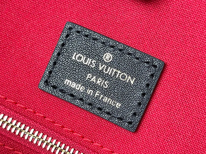 Mála Tote Leathar Luxe Monogram