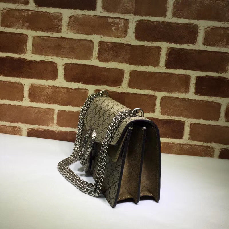 Bolso clásico con monograma