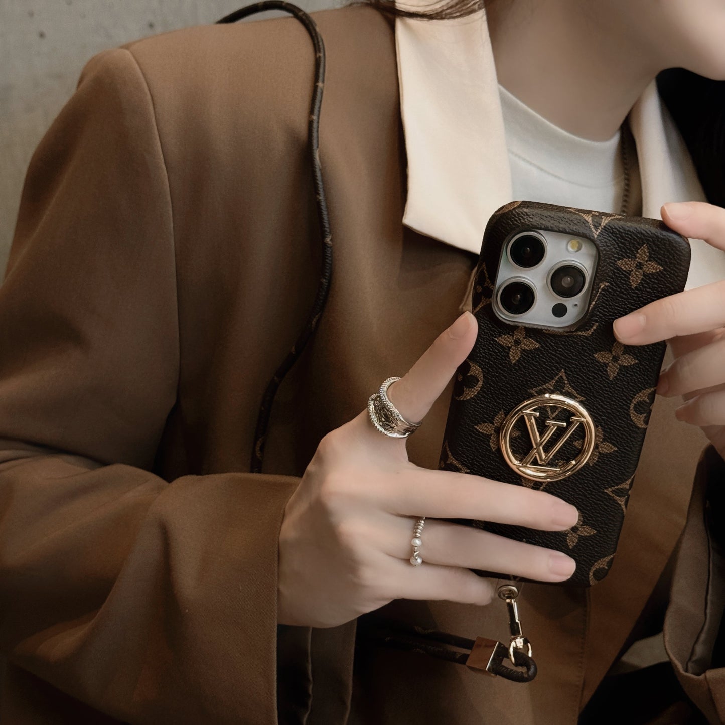 Cás iPhone Slabhra Sealbhóir Cárta Só