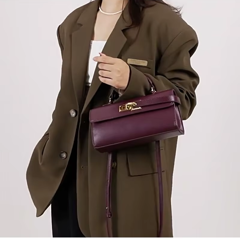Πολυτελής μάρκας Lock Design Tote Bag