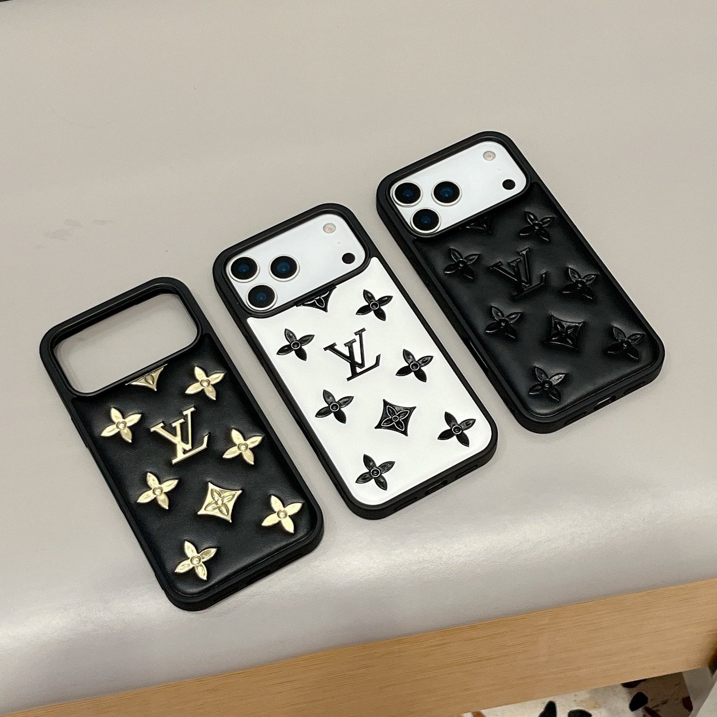 Luxe iPhone-hoesje met 3D-reliëfontwerp