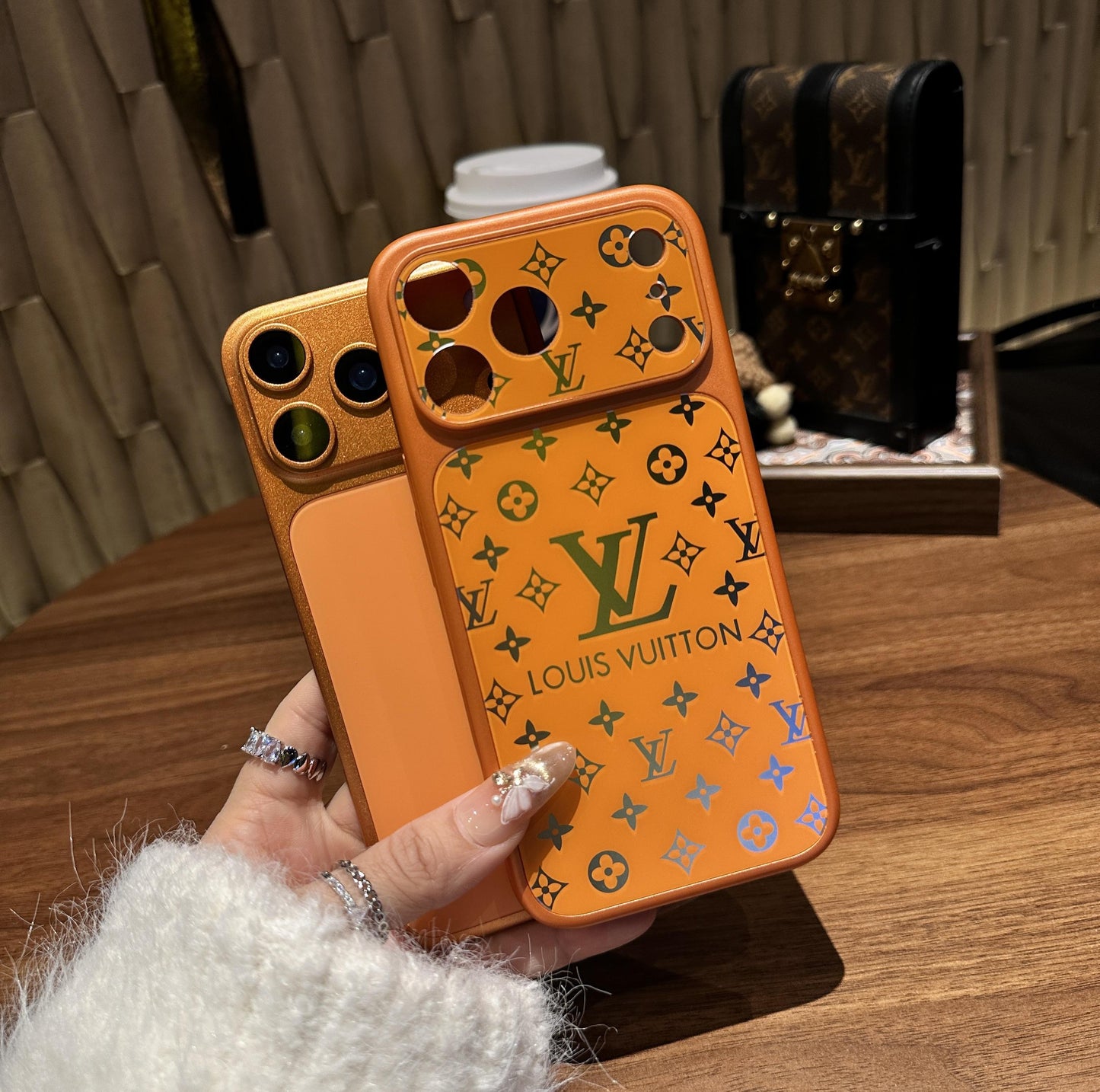Luksus Monogram Matt Case med støtdempende myke kanter