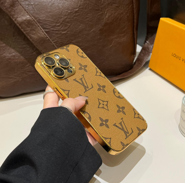 Luxus klasszikus monogramos iPhone tok galvanizált arany élekkel