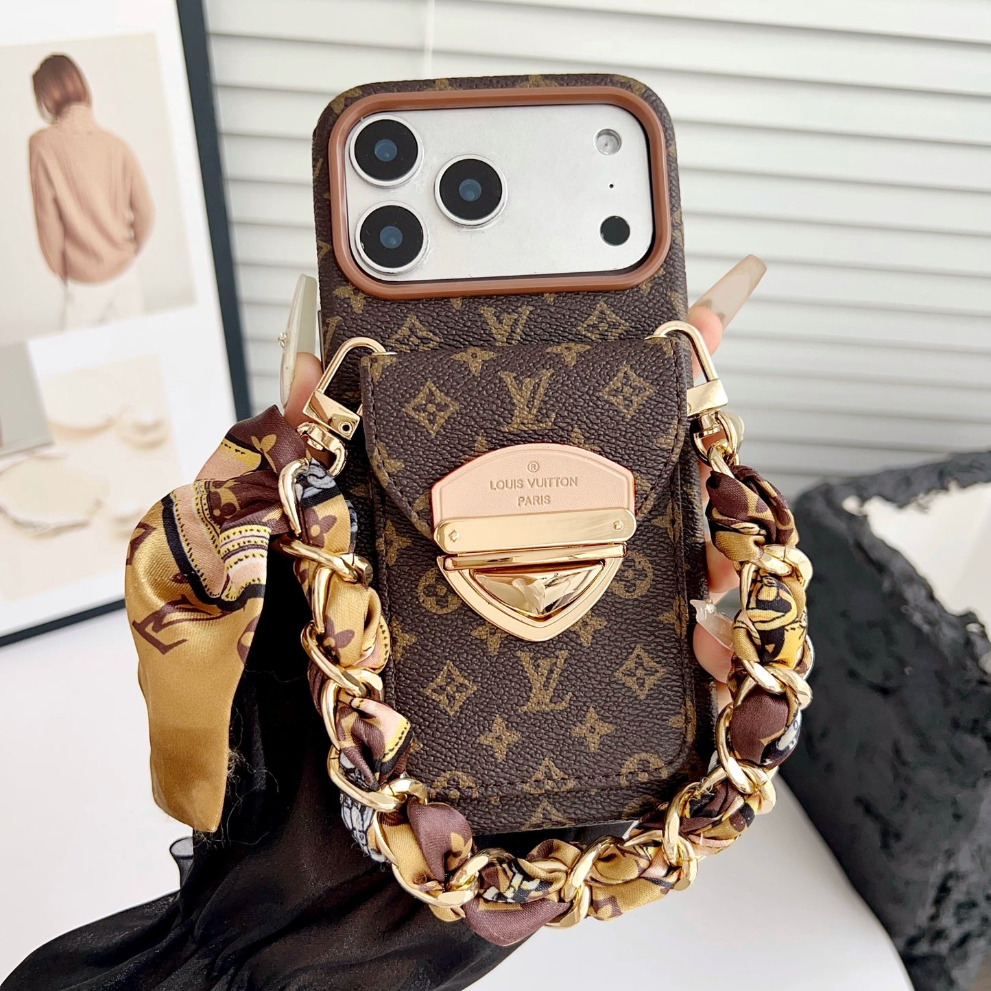 Cás iPhone Só Crossbody le Póca Cárta & Strap Inscortha