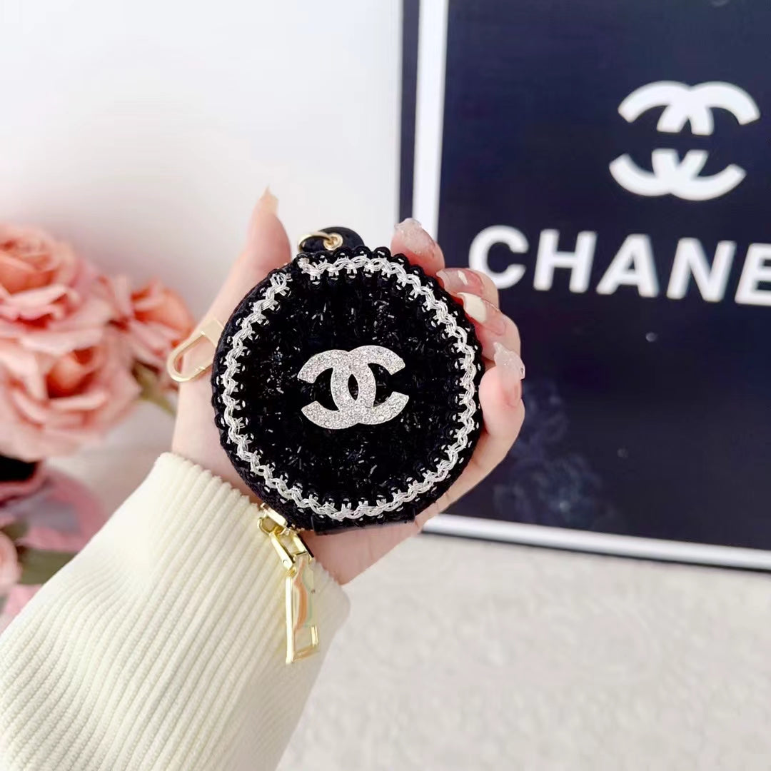LYX CHANEL Airpods Fodral med spegel