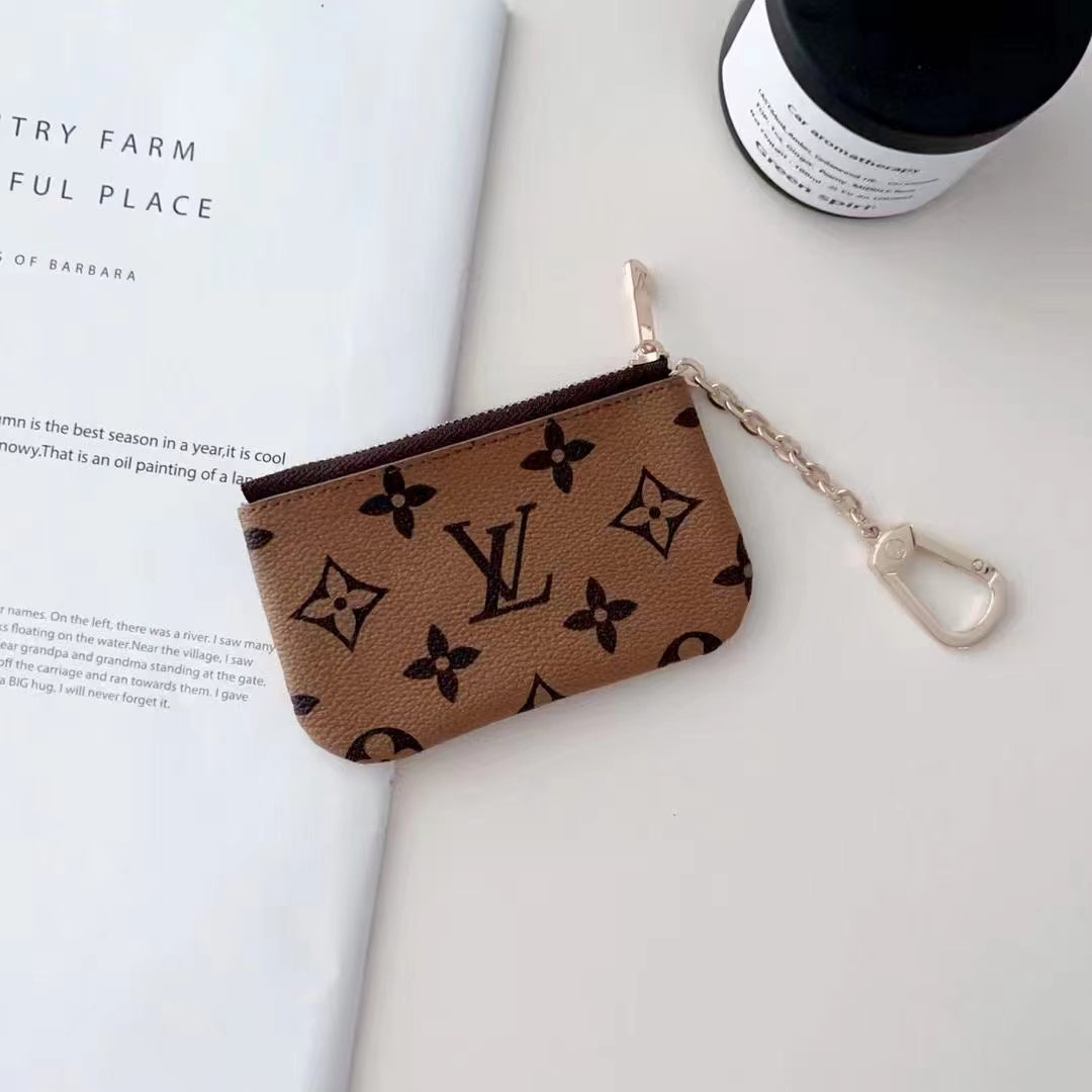 Luksus-inspirert Monogram myntposesamling med kjedeklips
