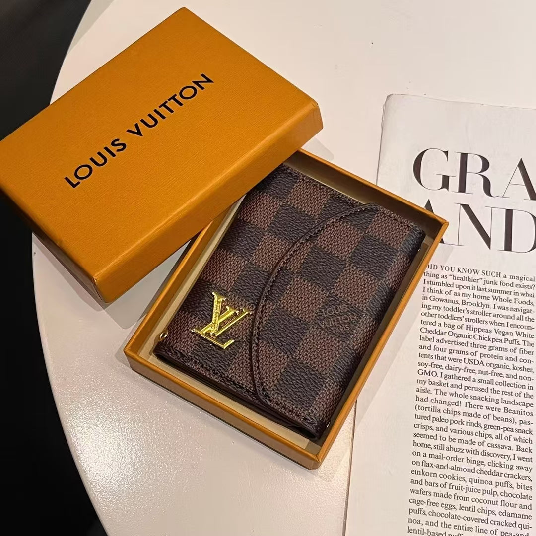 Πολυτελής συλλογή  & -Inspired Monogram Compact Wallet Collection
