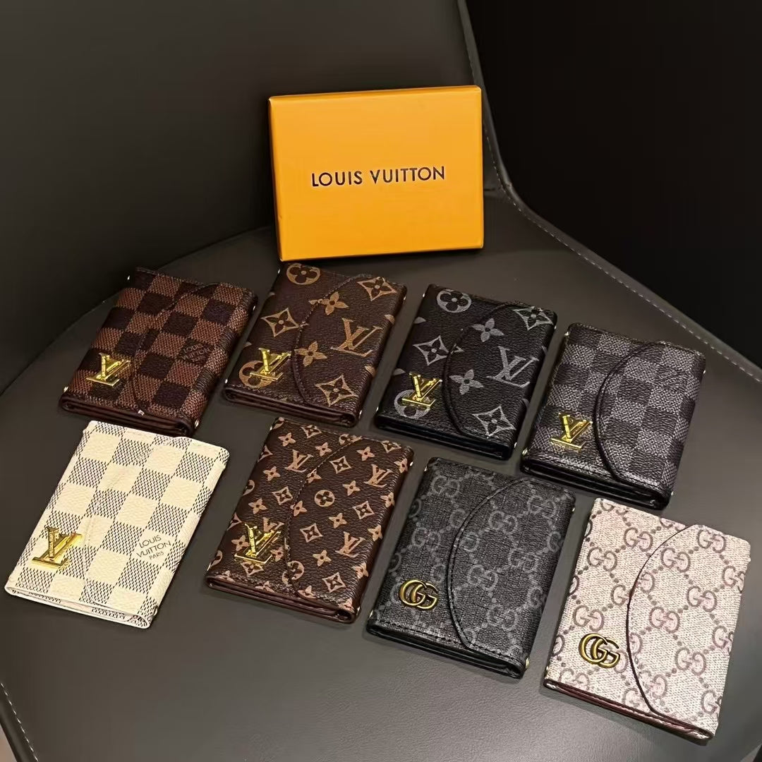 Πολυτελής συλλογή  & -Inspired Monogram Compact Wallet Collection