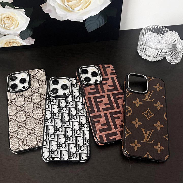 Capa para iPhone luxuosa em tecido brilhante