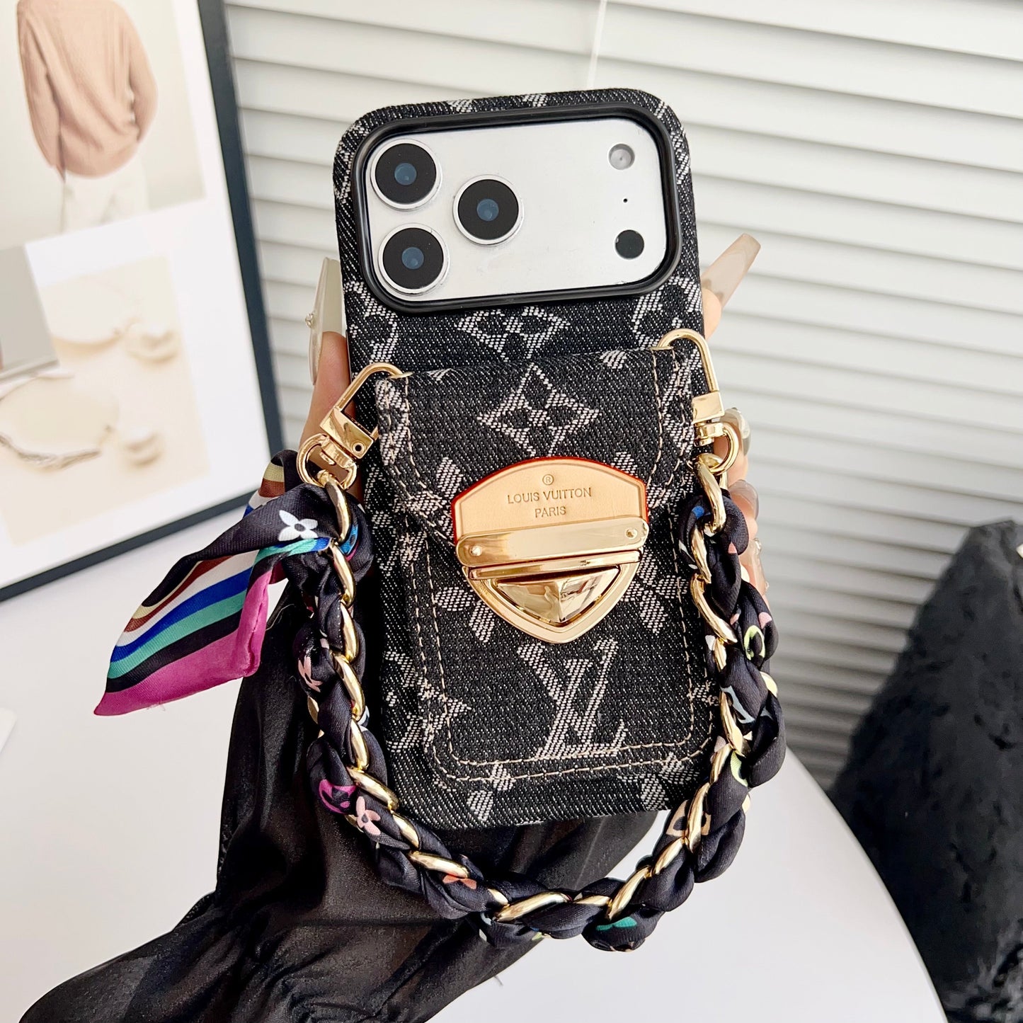 Cás iPhone Só Crossbody le Póca Cárta & Strap Inscortha