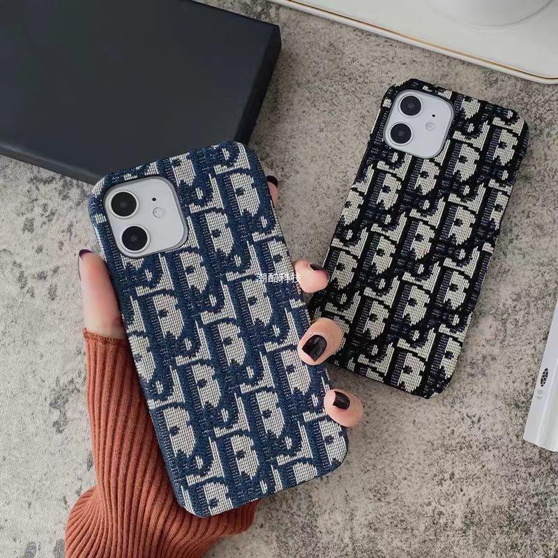 Capa para iPhone em tecido fashion