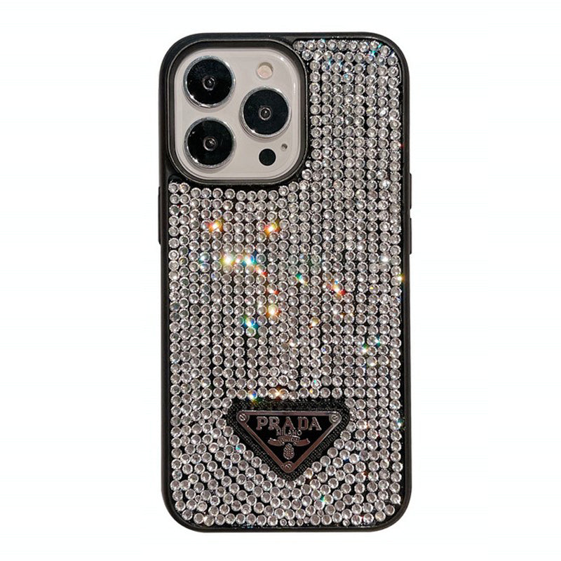 Capa luxuosa para iPhone com corrente crossbody de diamante