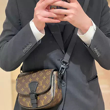 Bolsa de luxo com padrão de monograma de couro de alta qualidade