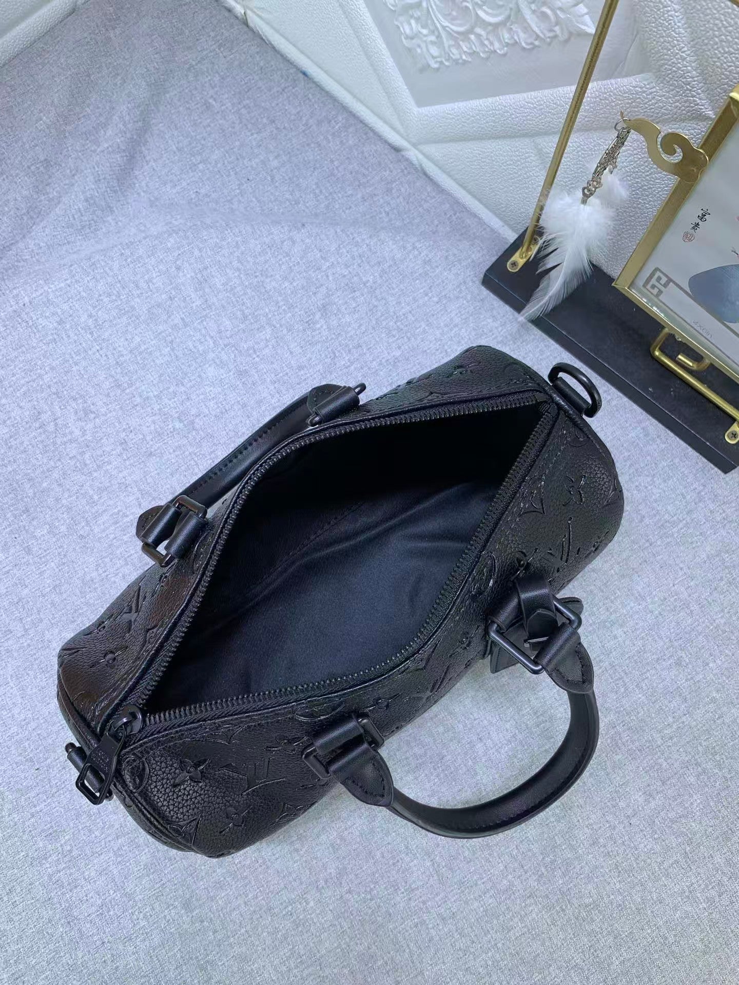 Bolso Lou de piel de lujo negro: versátil, elegante & Funcional