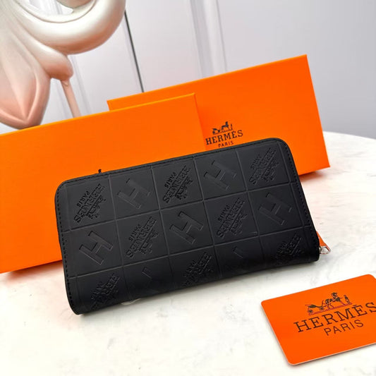 Cartera H de piel grabada negra