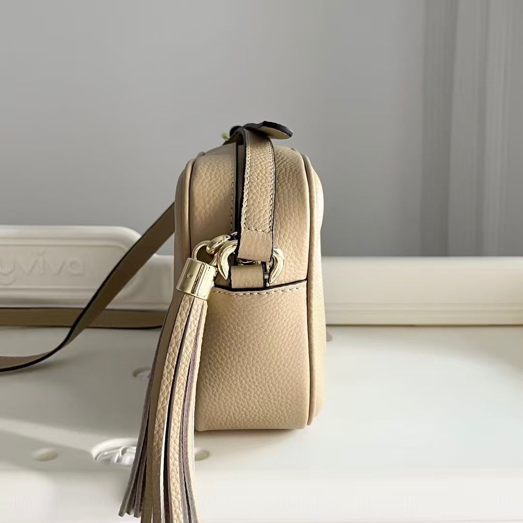 Advanced Pebbled Leather Crossbody táska
