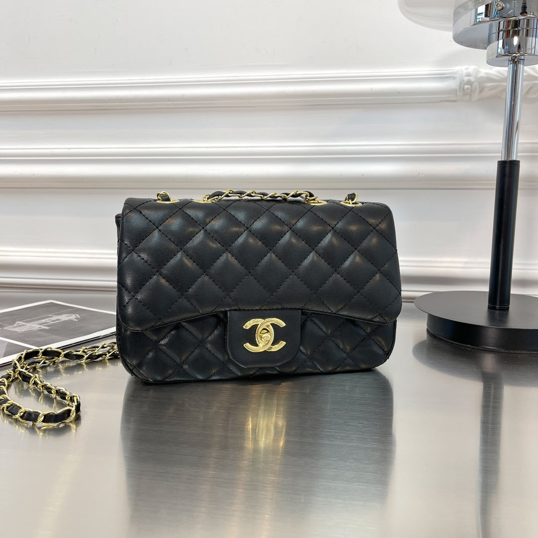 Bolso de hombro clásico acolchado con cadena
