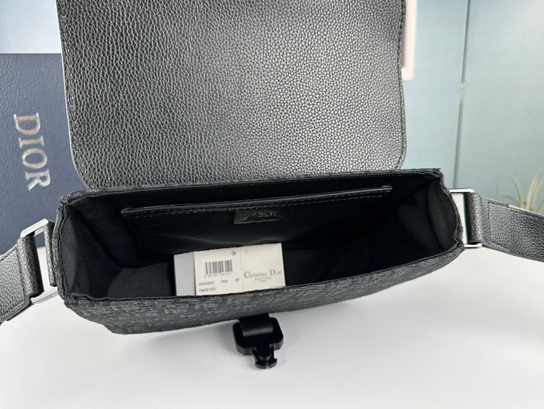 Bolsa Crossbody Clássica de Couro – Design Minimalista, Função Máxima