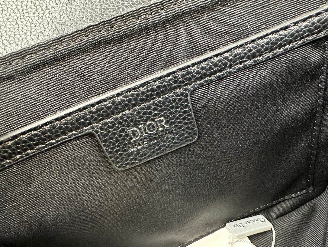 Bolsa Crossbody Clássica de Couro – Design Minimalista, Função Máxima