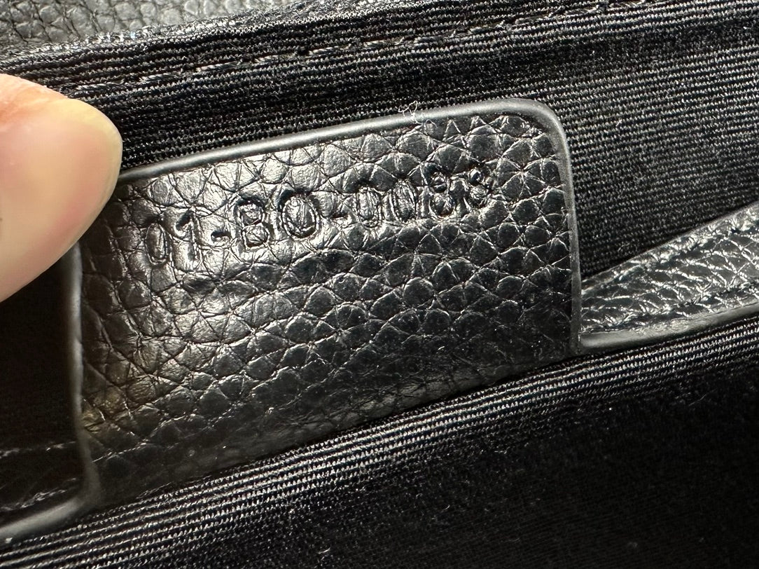 Bolsa Crossbody Clássica de Couro – Design Minimalista, Função Máxima