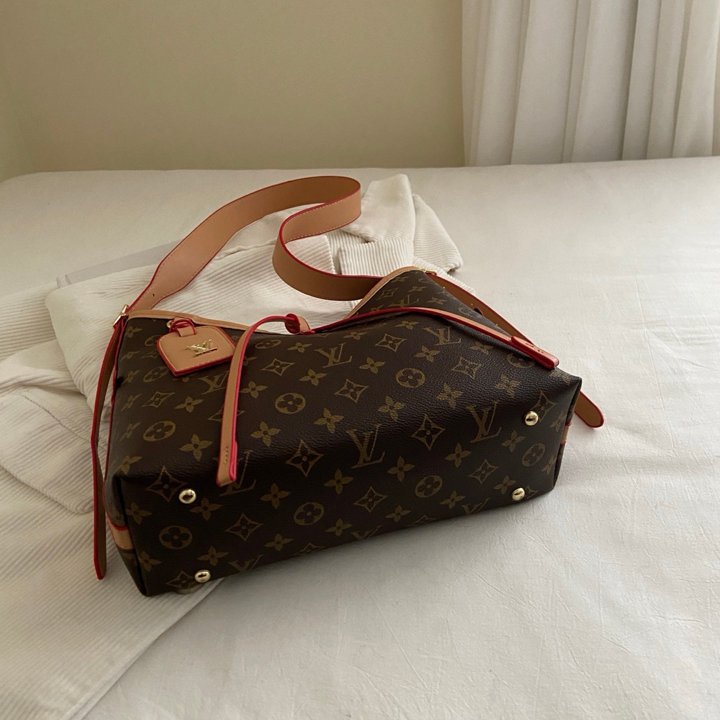 Monogram skulderveske med kryssrem