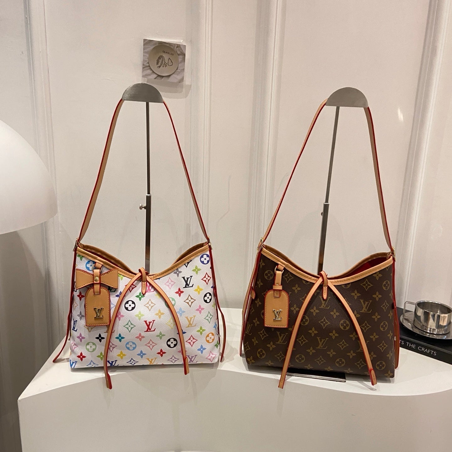Monogram skulderveske med kryssrem