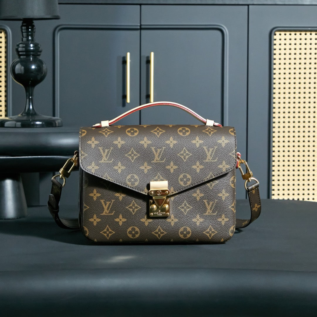 Sötétbarna 2 az 1-ben felső fogantyú & Crossbody Bag 010