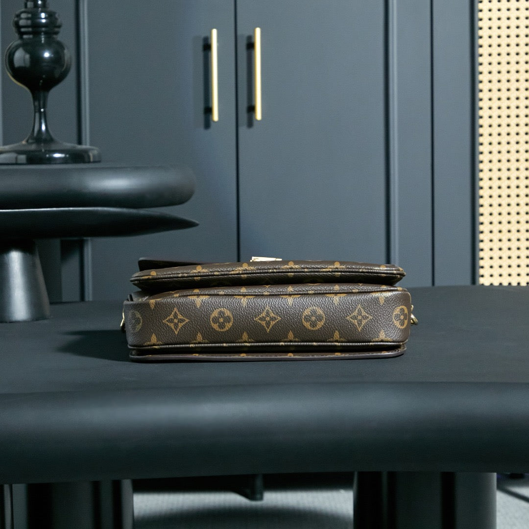 Sötétbarna 2 az 1-ben felső fogantyú & Crossbody Bag 010