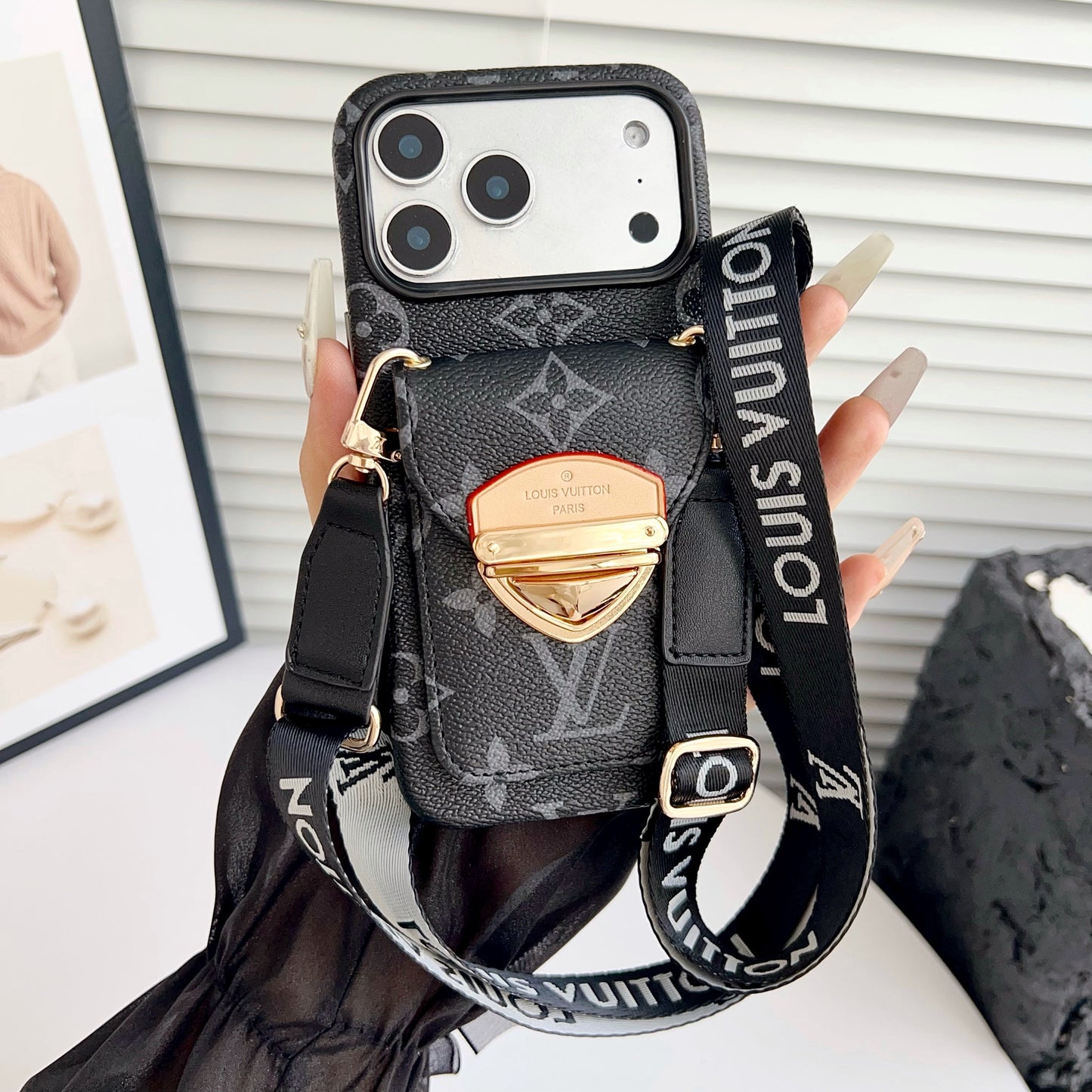 Cás iPhone Só Crossbody le Póca Cárta & Strap Inscortha