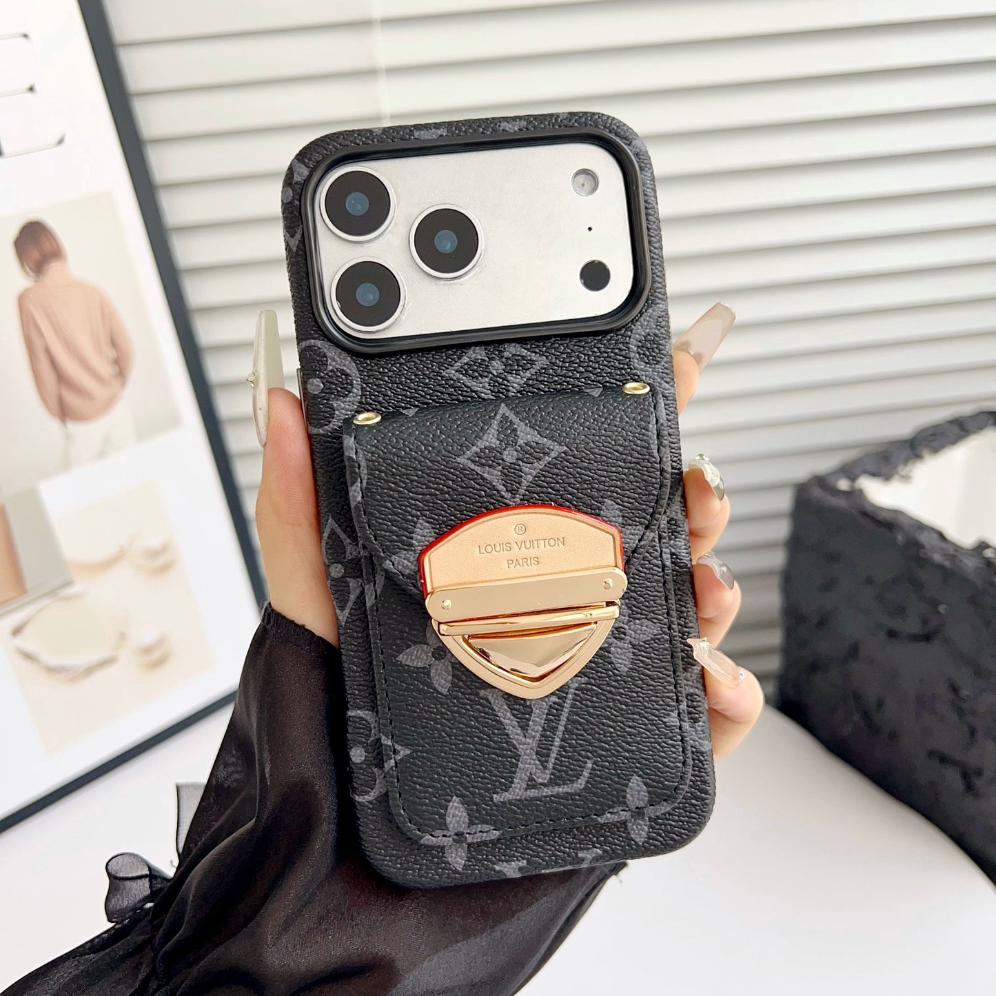 Cás iPhone Só Crossbody le Póca Cárta & Strap Inscortha