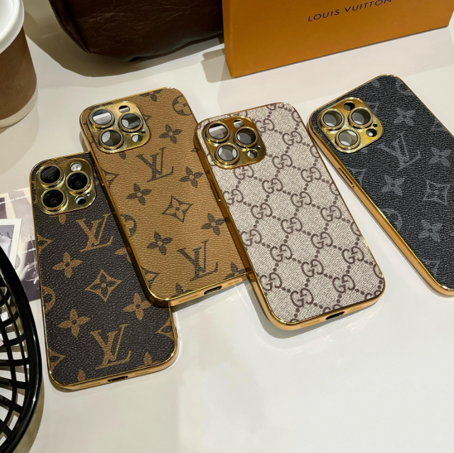 Luxus klasszikus monogramos iPhone tok galvanizált arany élekkel