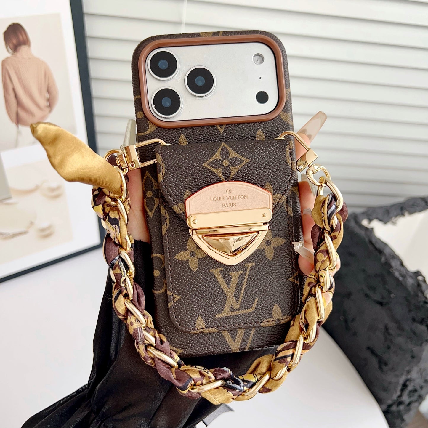 Cás iPhone Só Crossbody le Póca Cárta & Strap Inscortha