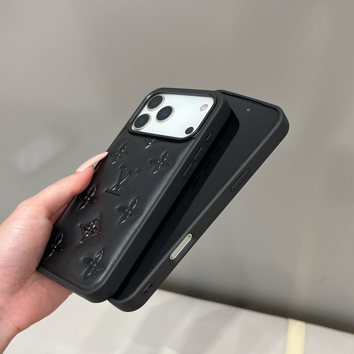 Luxe iPhone-hoesje met 3D-reliëfontwerp
