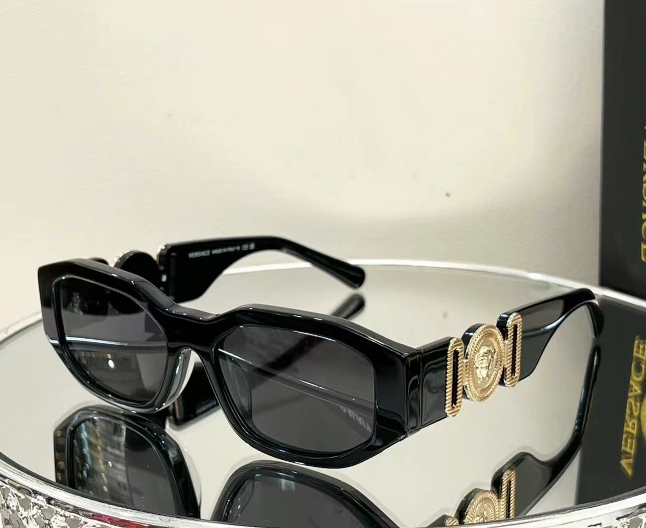 Óculos de sol luxuosos