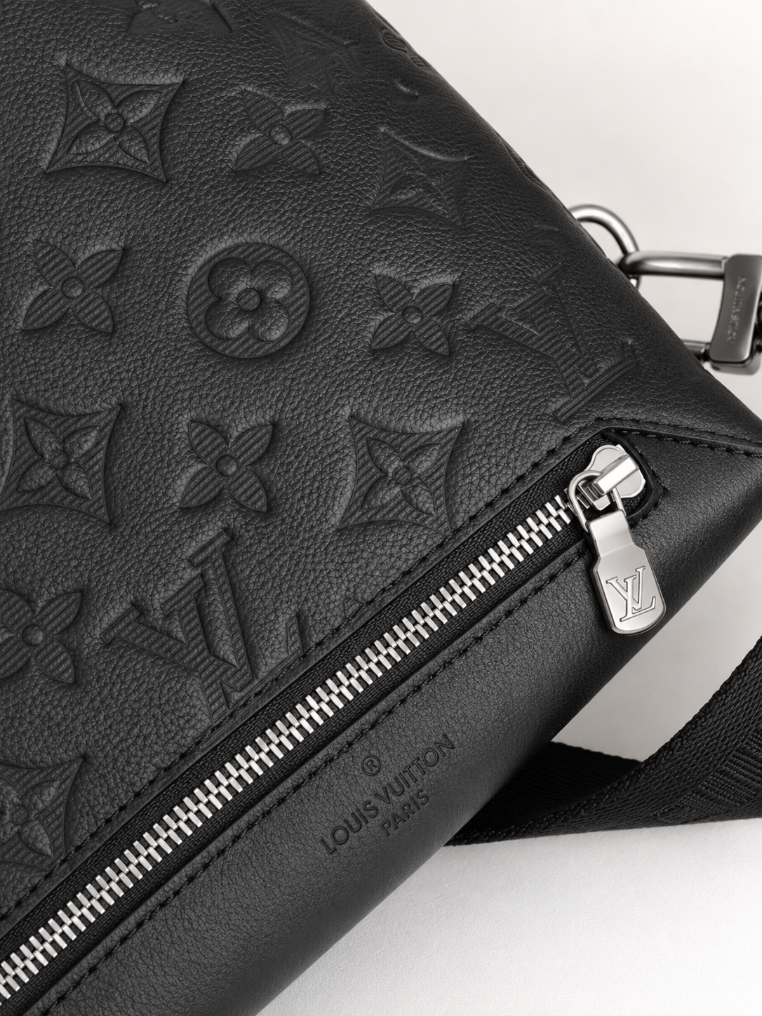 Minimalistinen irrotettava pussi Crossbody-rintalaukku