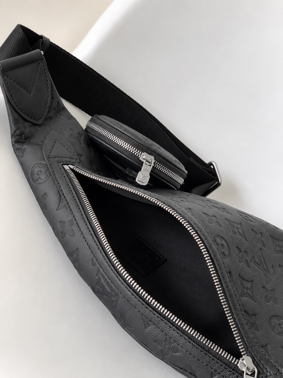 Minimalistinen irrotettava pussi Crossbody-rintalaukku