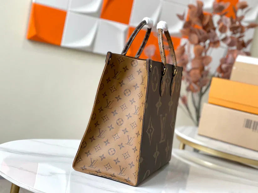 Mála Tote Leathar Luxe Monogram