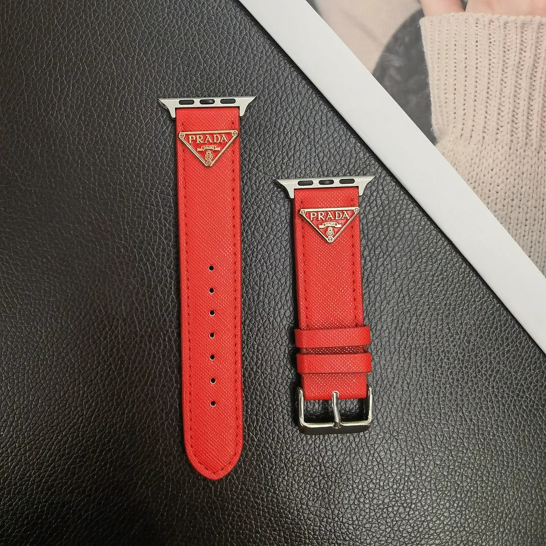 Pulseira de couro com etiqueta de monograma de triângulo duplo para Apple Watch
