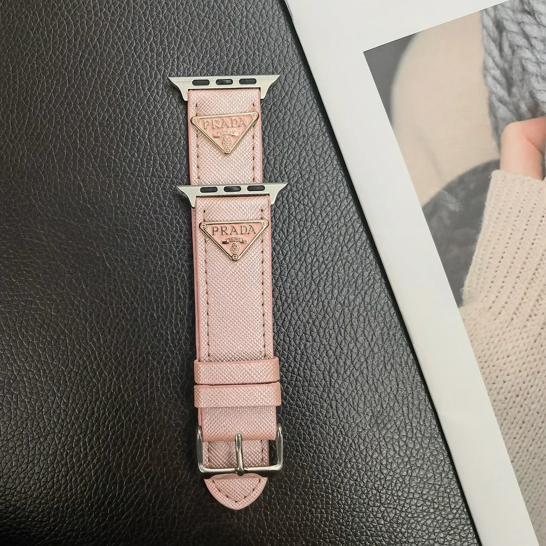 Pulseira de couro com etiqueta de monograma de triângulo duplo para Apple Watch