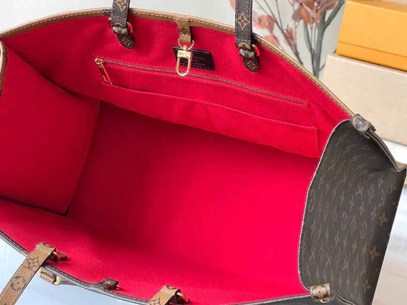 Mála Tote Leathar Luxe Monogram