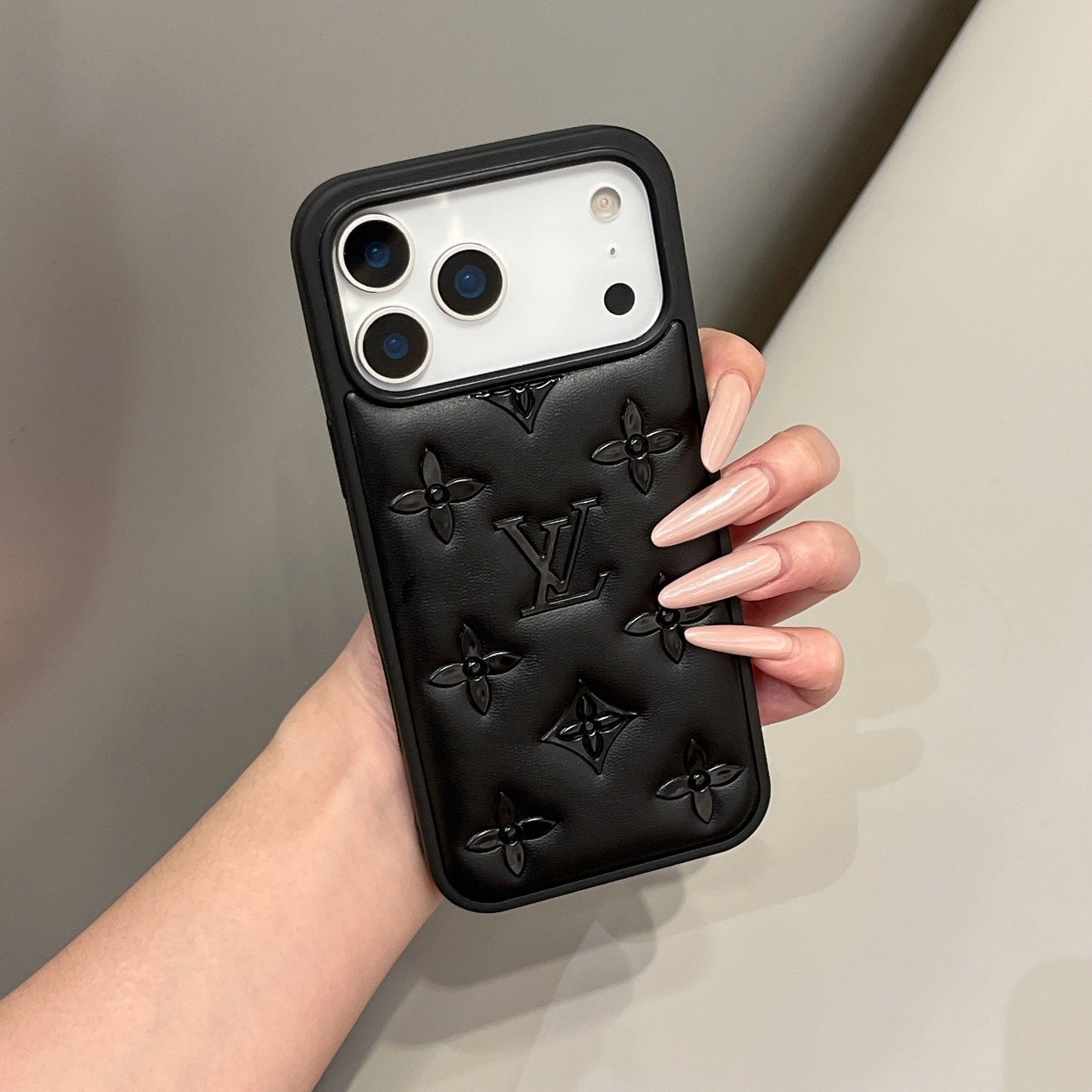 Luxe iPhone-hoesje met 3D-reliëfontwerp