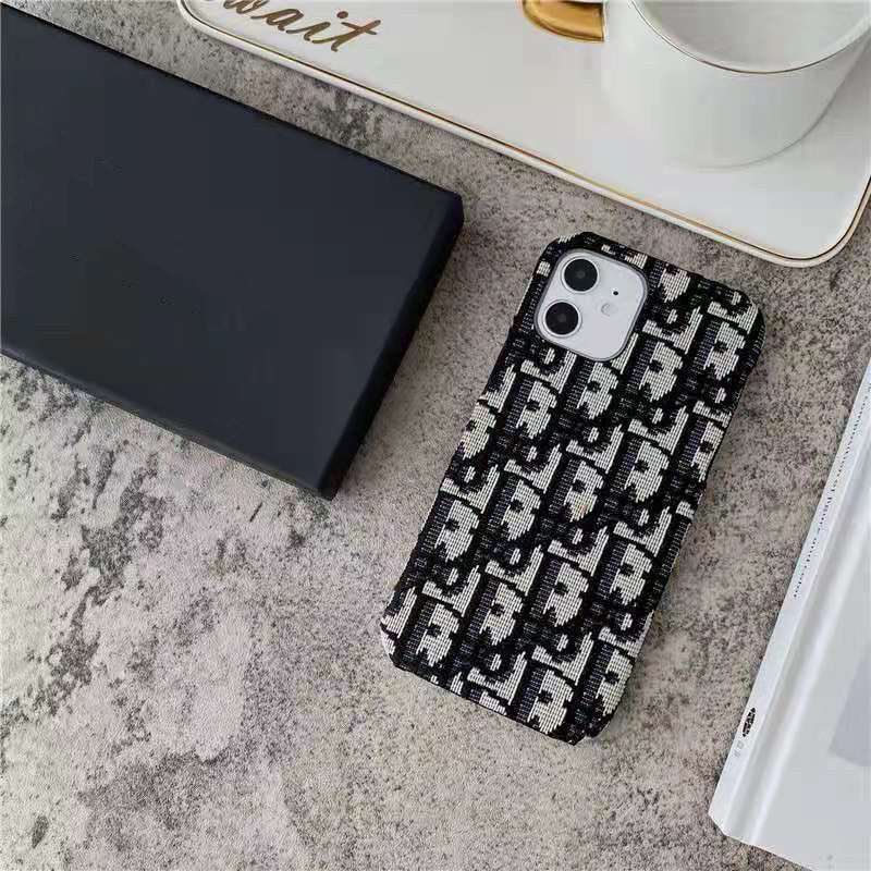 Capa para iPhone em tecido fashion