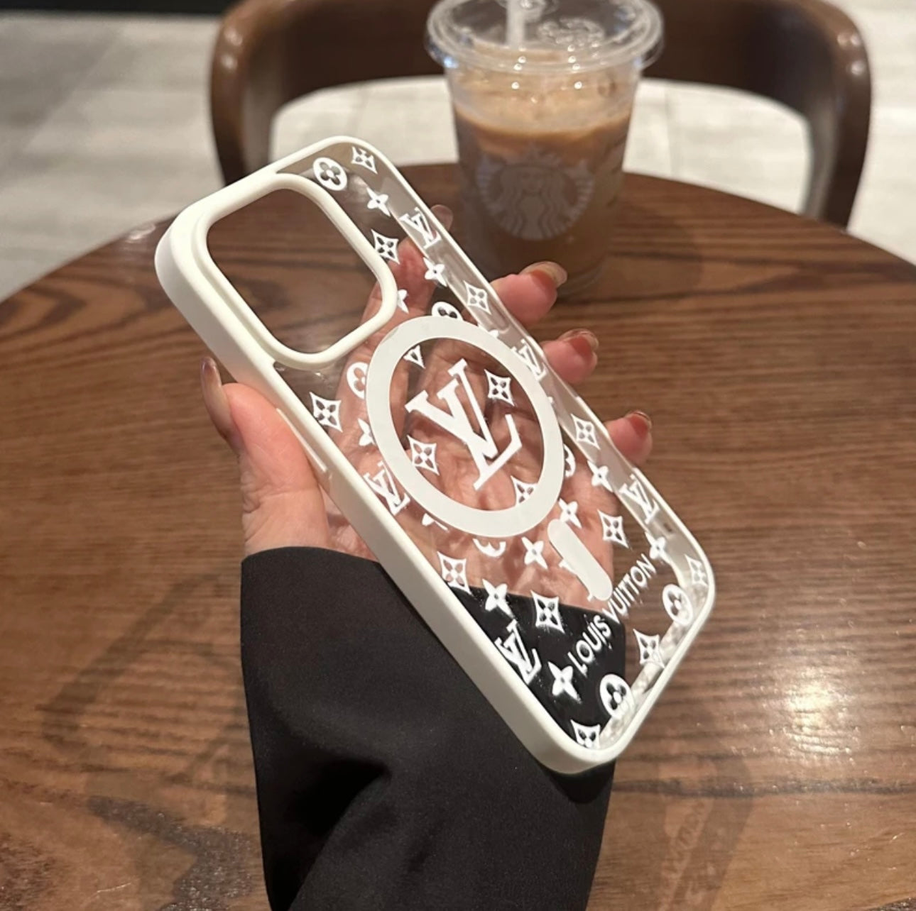 ÚJ Luxury Shine x Mono iPhone tok (MagSafe)