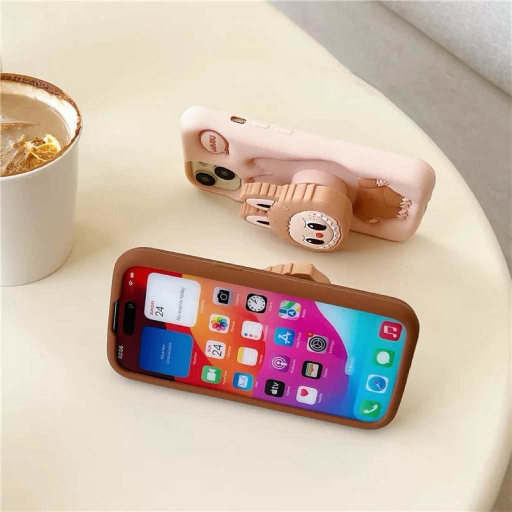 Søt tegneserie Labubu Zimomo silikon med stativ | Brun/rosa - iPhone-deksel