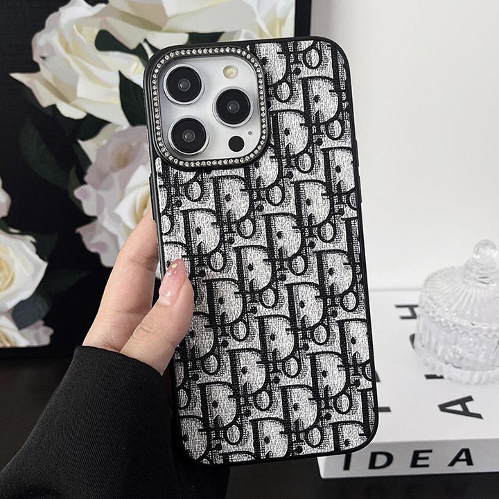 Capa para iPhone luxuosa em tecido brilhante