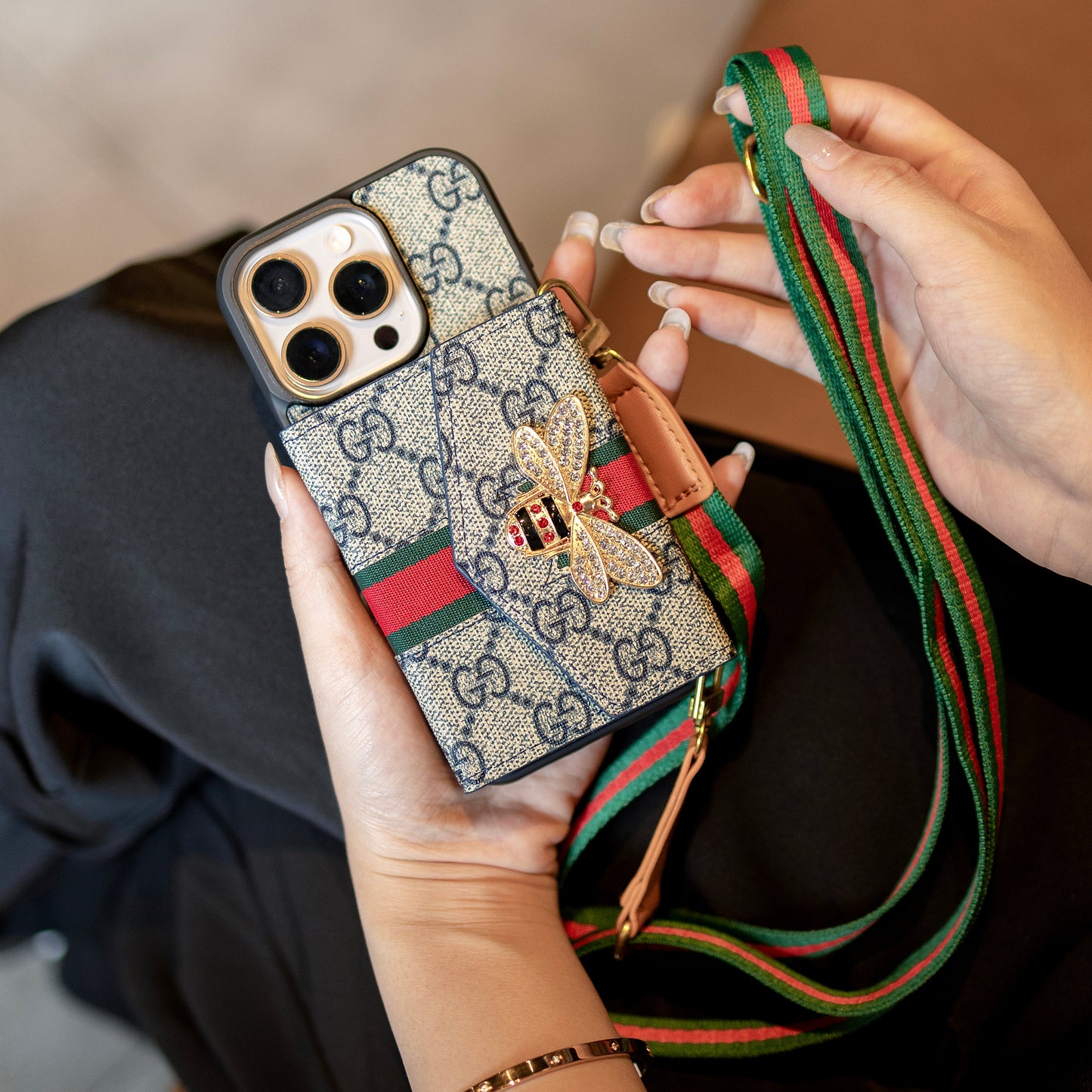 Premium Advanced Crossbody Θήκη iPhone με θήκη κάρτας & Ιμάντας ώμου