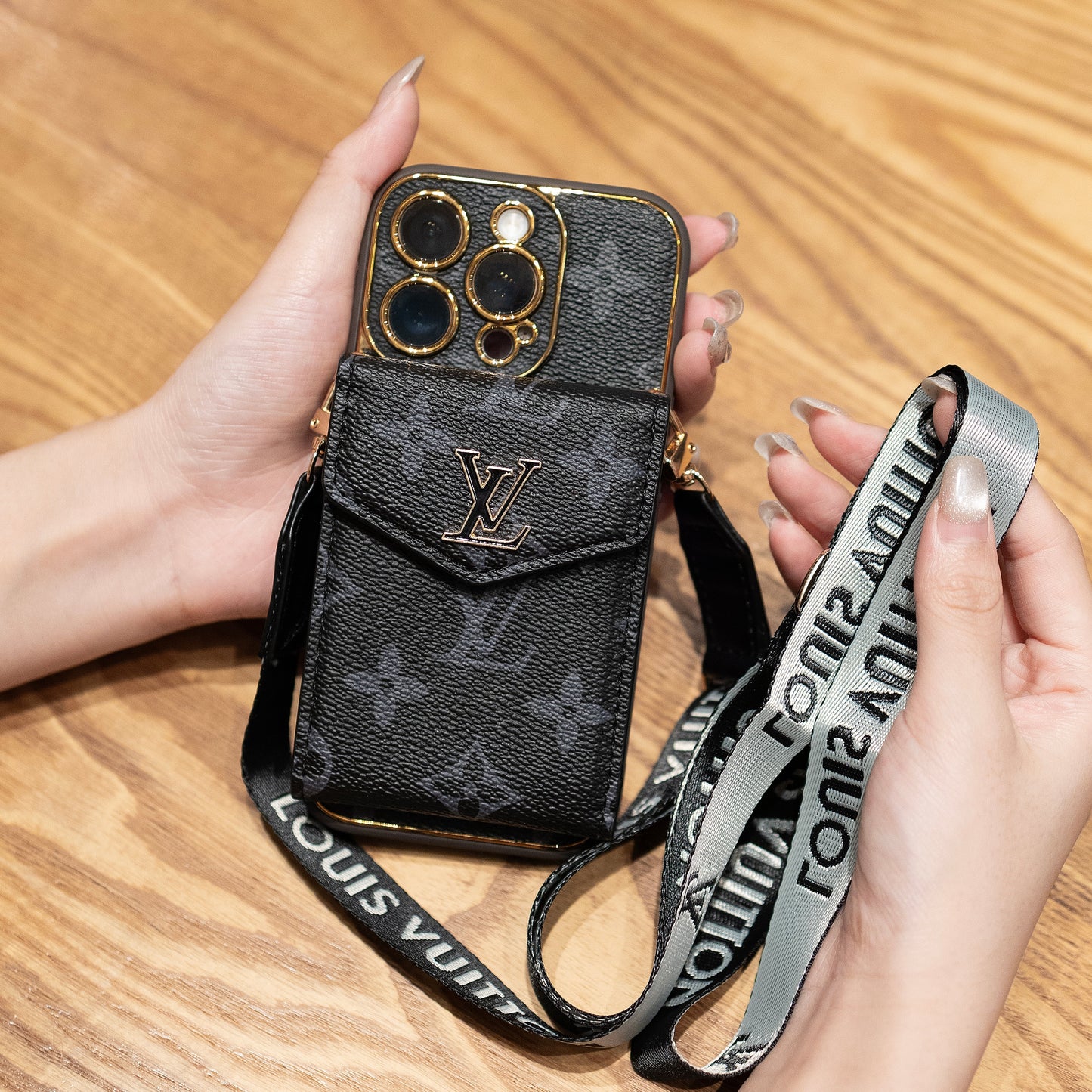 Capa clássica de luxo para iPhone com porta-cartões