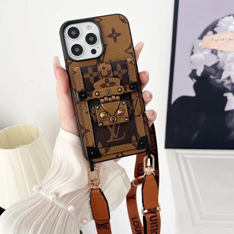 Capa luxuosa marrom com corrente crossbody para iPhone