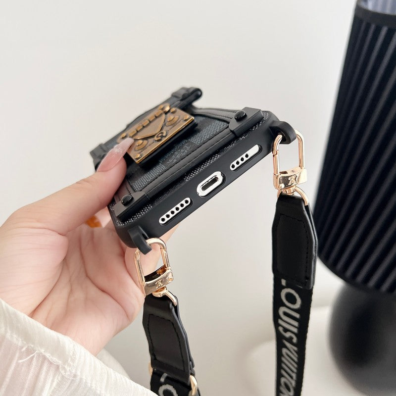 Capa luxuosa marrom com corrente crossbody para iPhone