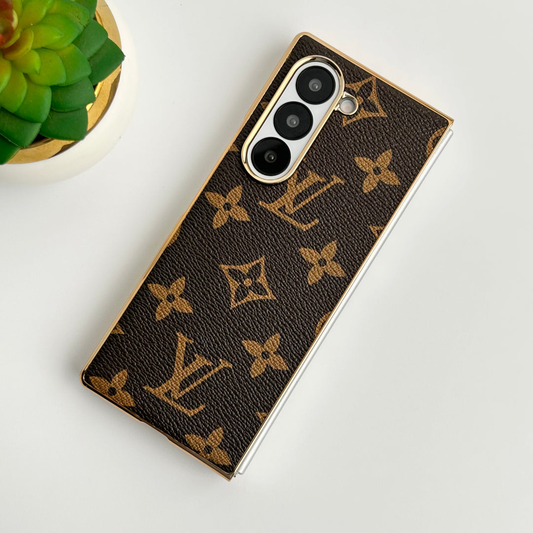 Samsung Galaxy Z Fold 6 só Cás Leathar Plátáilte Óir